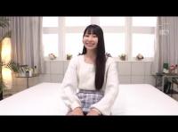 新宿で出会ったうぶな女の子が性の悩みを抱える男と「素股オイルマッサージ」に挑戦！ 生マンにヌルヌルこすれるチ〇ポに発情しちゃって『マ○コに入れちゃうw』そのまま生ハメ中出しSEX！！